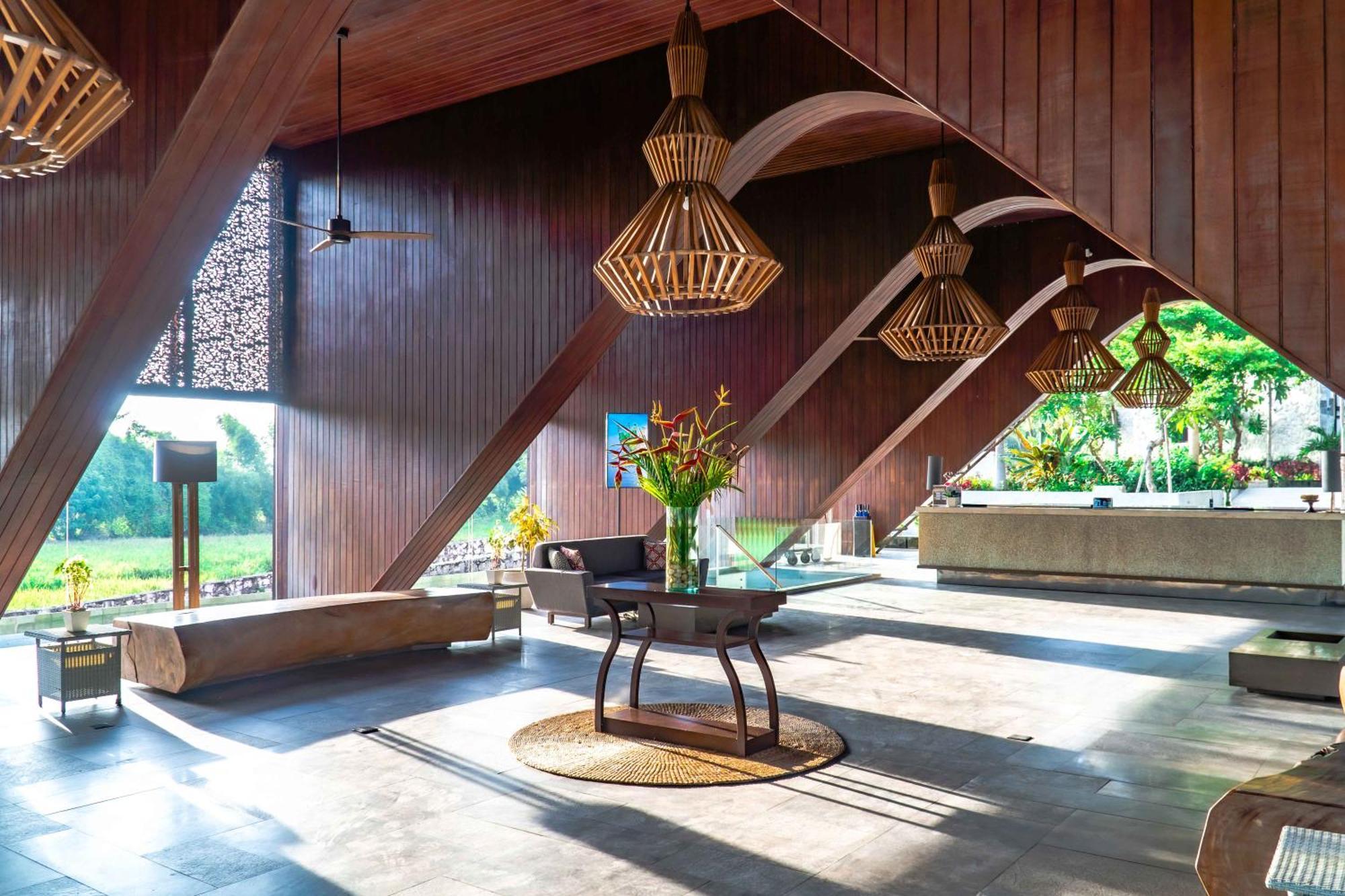 Wyndham Tamansari Jivva Resort Bali Siyut Kültér fotó Interior of the hotel